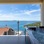 Danijela With Private Jacuzzi And Parking * Vinisce