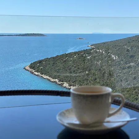 Danijela With Private Jacuzzi And Parking