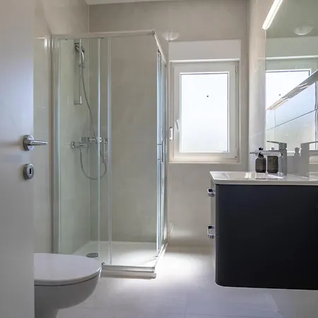 Danijela With Private Jacuzzi And Parking Apartamento *