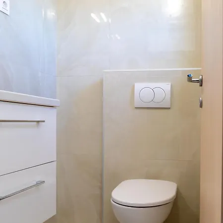 Apartamento Danijela With Private Jacuzzi And Parking