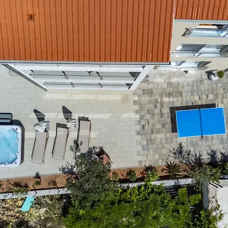 شقة Danijela With Private Jacuzzi And Parking Vinišće