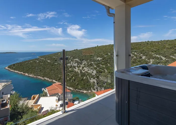 Apartamento Danijela With Private Jacuzzi And Parking