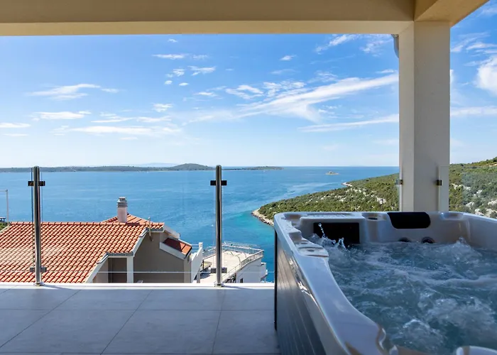 Danijela With Private Jacuzzi And Parking * Vinišće