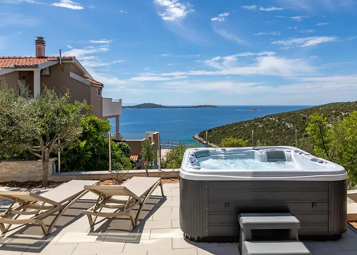 Danijela With Private Jacuzzi And Parking Apartamento Vinišće