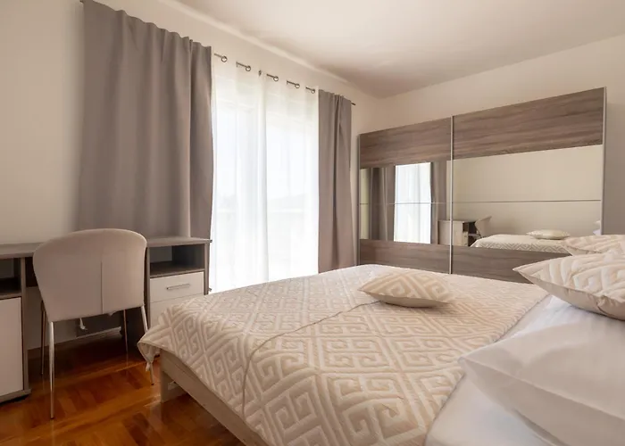Danijela With Private Jacuzzi And Parking Apartamento Vinišće