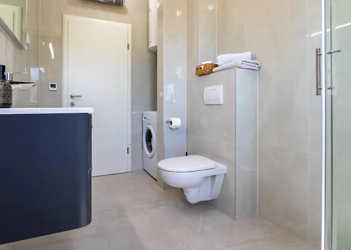 Apartamento Danijela With Private Jacuzzi And Parking *