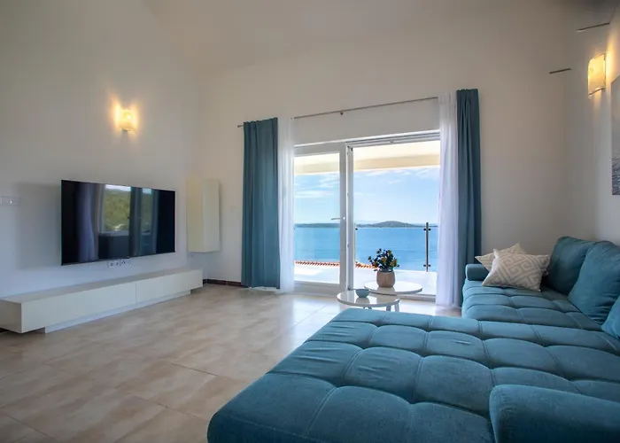 Danijela With Private Jacuzzi And Parking Vinišće