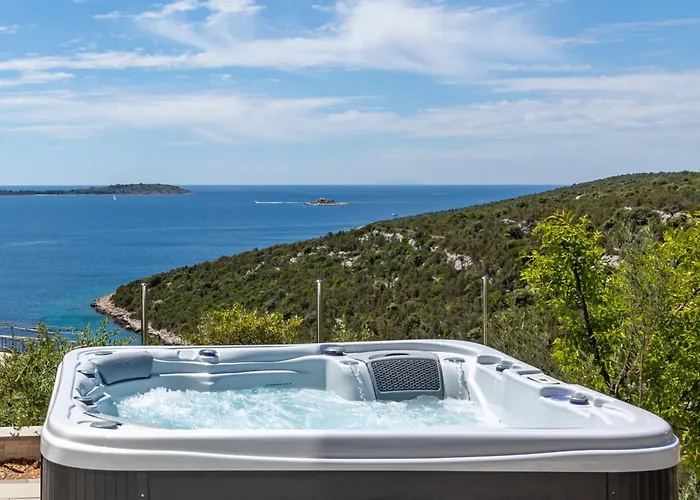 Apartamento Danijela With Private Jacuzzi And Parking *
